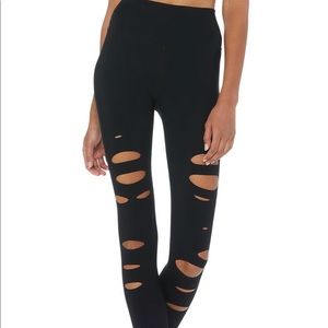 Alo Yoga Warrior Ripped Pant (High Waist)